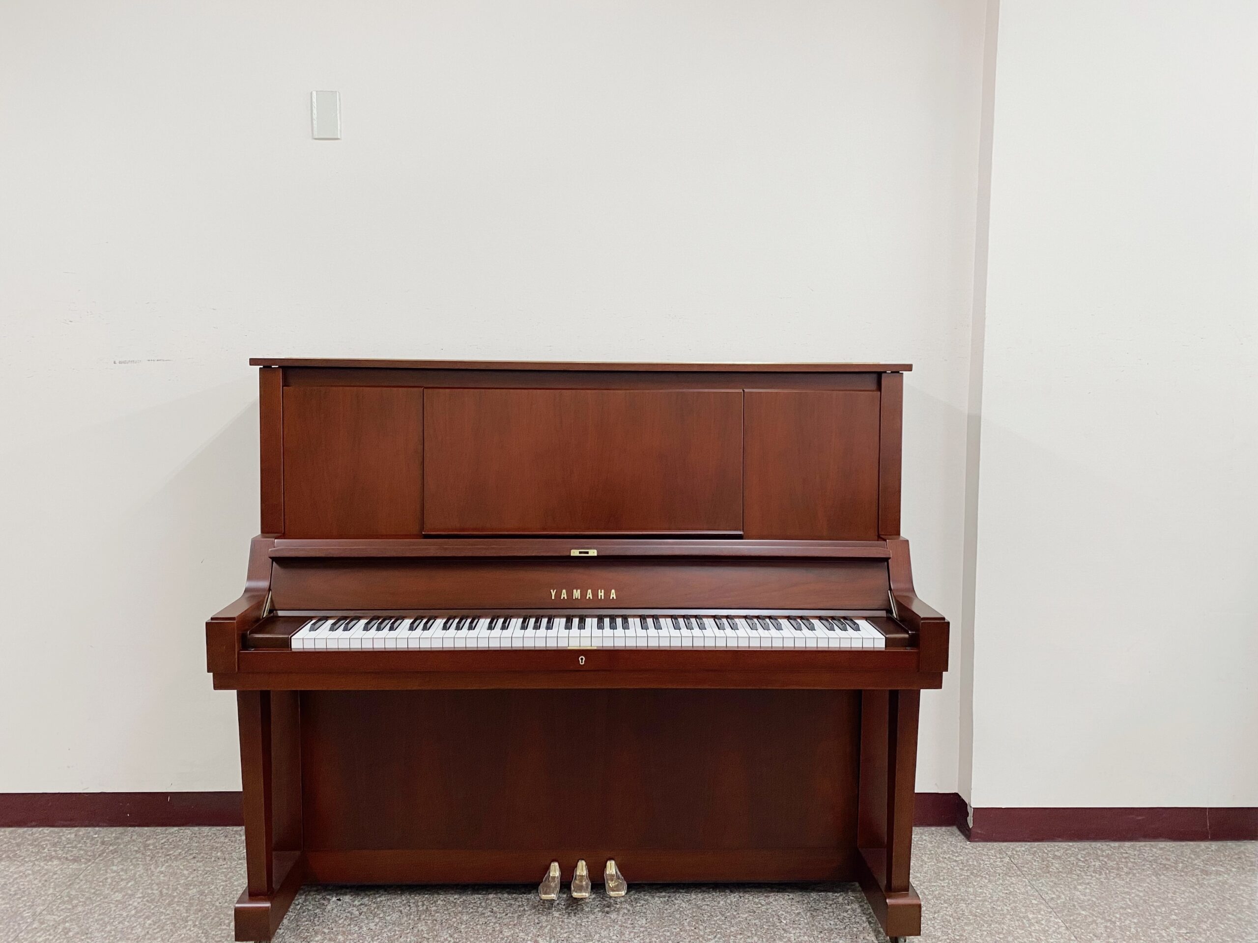 YAMAHA U30 ($7萬~9萬5)